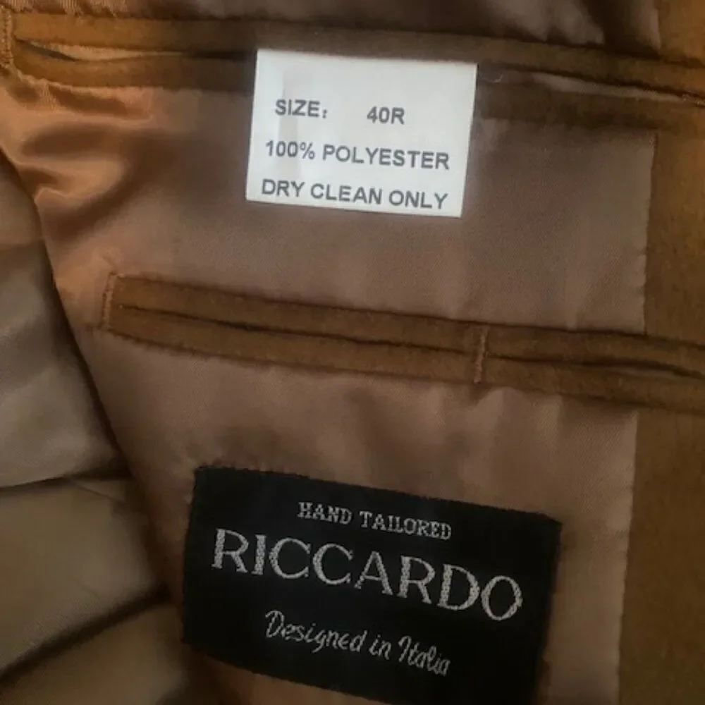 Riccardo Designed in Italia Tan Faux Suede 3 button blazer, size 40R